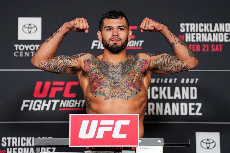 Anthony Hernandez x Gregory Rodriguez é a atração principal do UFC Sacramento em 22 de agosto