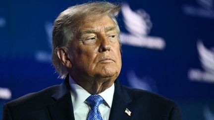 Donald Trump ameaça taxas alfandegárias de 100% sobre países europeus que implementem um imposto sobre serviços digitais – franceinfo
