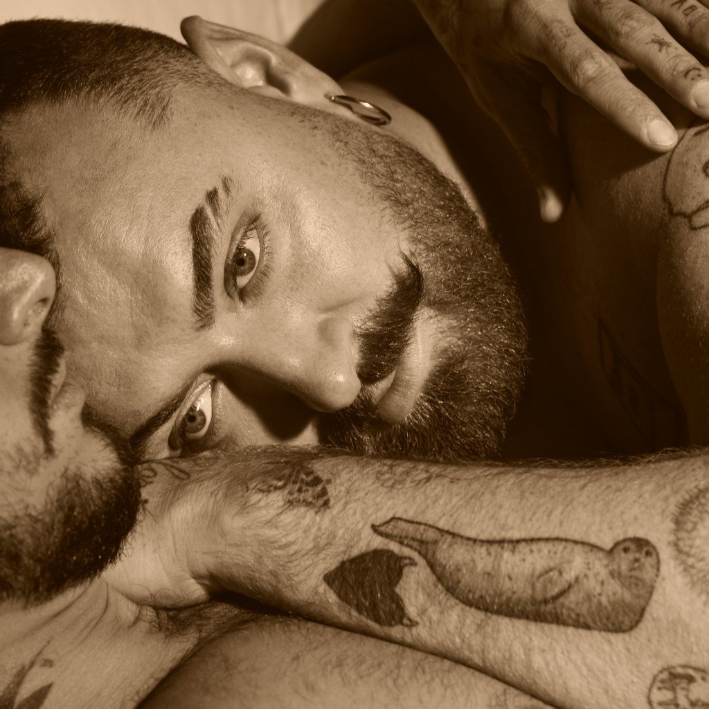 Sam Smith anuncia novo álbum ‘Hazel Eyes’ e lança single ‘My Guy’