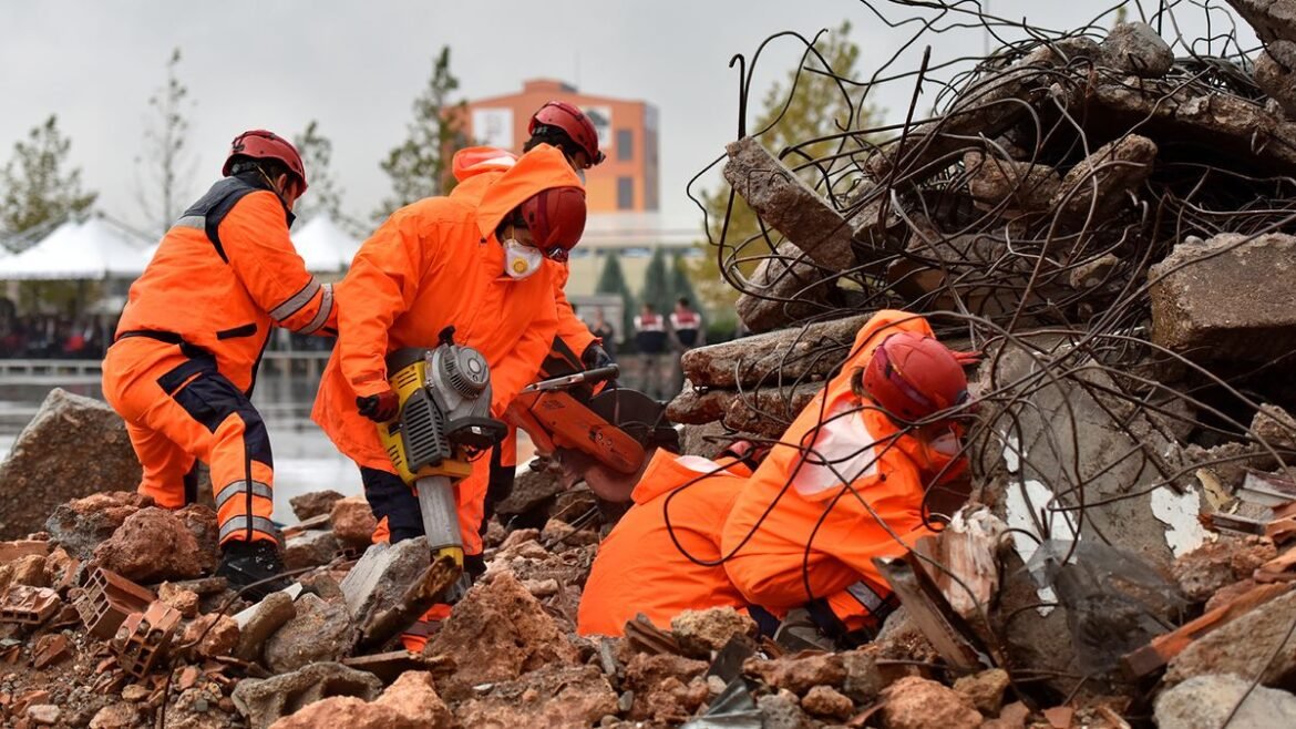 Terremotos consecutivos na Venezuela devastam capital