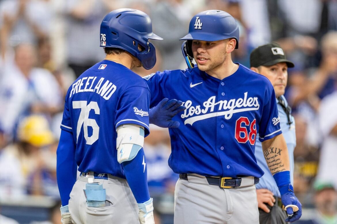 Kyle Tucker e Dalton Rushing acertaram home runs enquanto os Dodgers destruíam os Padres