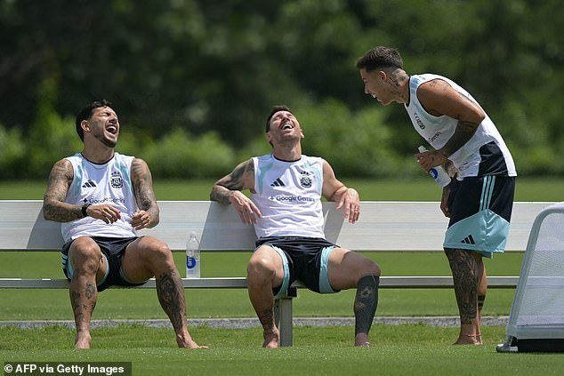 Enzo Fernandez zombou brutalmente da Inglaterra com uma postagem atrevida nas redes sociais depois que a Argentina derrotou os Três Leões na semifinal da Copa do Mundo.