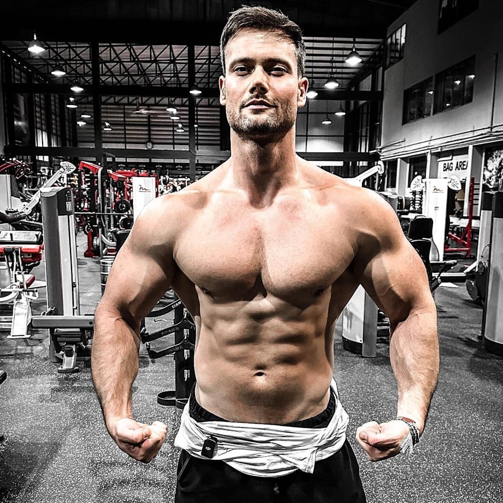 A estrela do fitness Conor Murphy (†32) foi encontrada morta em um lago no entretenimento da Tailândia