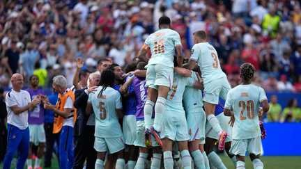 Graças à dupla Mbappé-Dembélé, os Blues avançaram para as semifinais da Copa do Mundo…