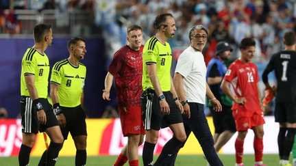 “O árbitro estragou o nosso jogo”, queixa-se o seleccionador da Suíça após a derrota infernal frente à Argentina – franceinfo