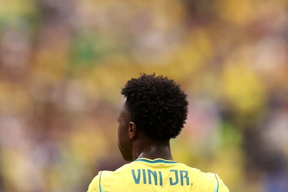 Atual oferta de renovação do Real Madrid entre 6 e 10 milhões de euros aquém das exigências de Vinicius – relatório