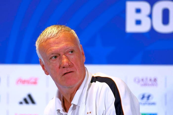 O técnico da França, Didier Deschamps, critica o técnico do Egito ao defender os árbitros da Argentina contra o Marrocos