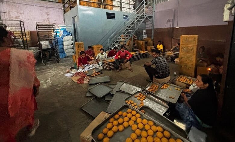 A unidade de fabricação Osmania Biscuits parece insalubre
