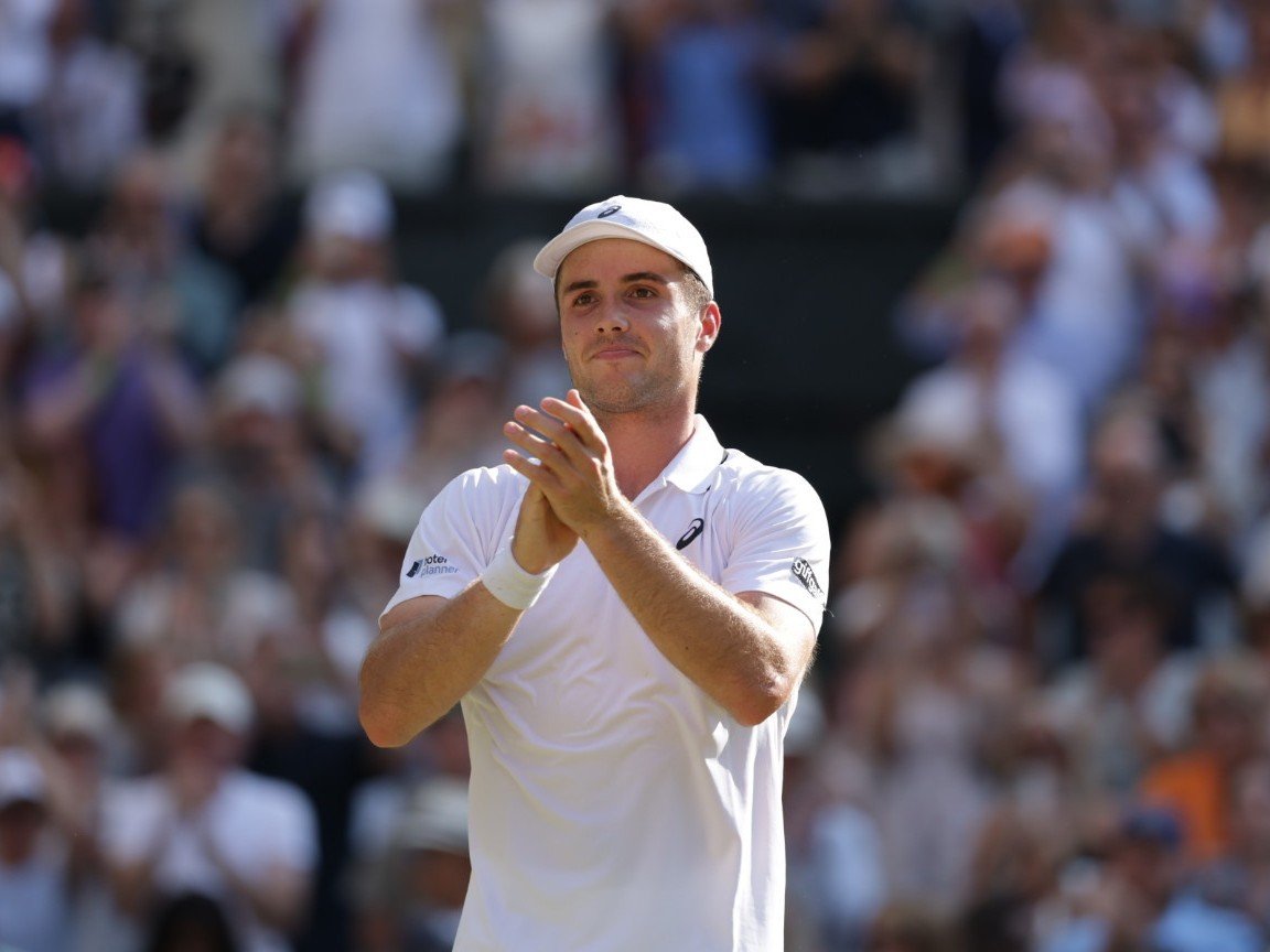 Arthur Fells derrotou Coboll nas quartas de final de Wimbledon