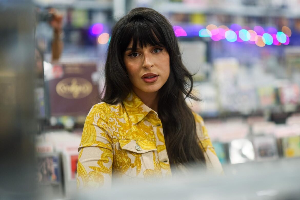 Nathy Peluso é sempre uma salsera; O Hollywood Bowl mostra isso
