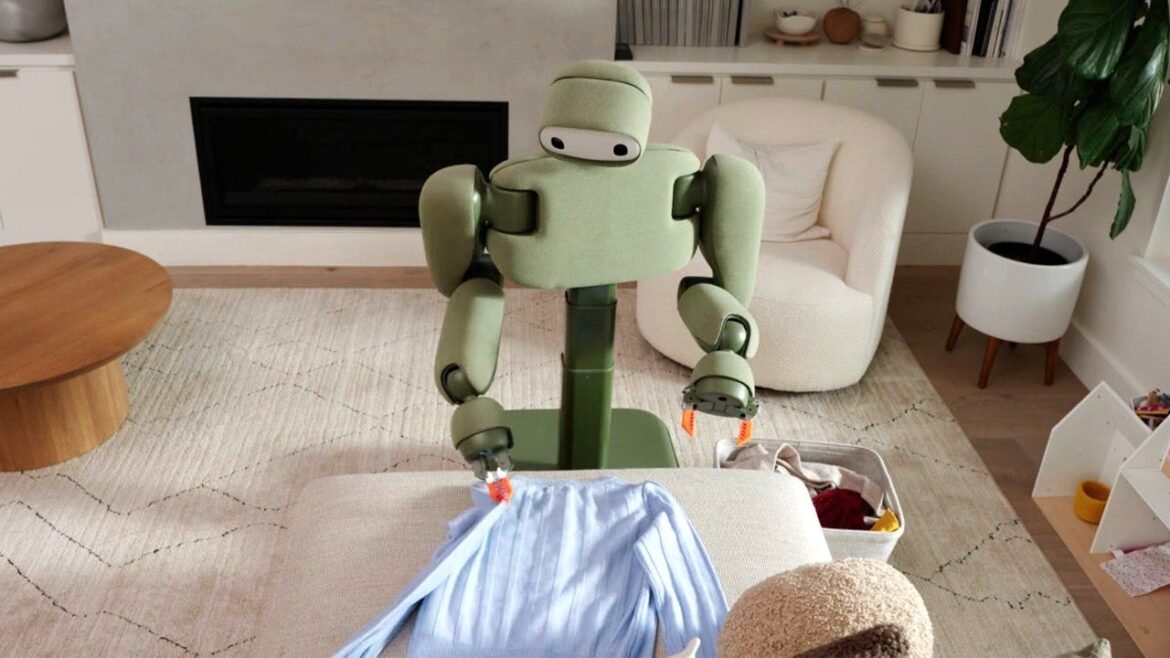 O robô doméstico Isaac 1 dobra a roupa e limpa seus quartos por US$ 7.999